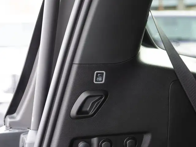 2026 Jeep Grand Wagoneer - Photo 25