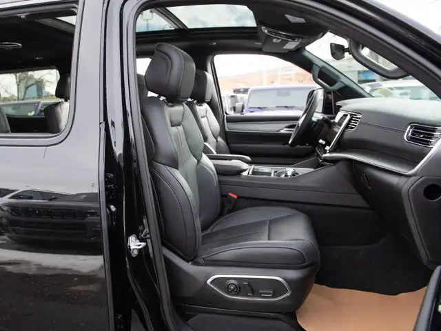 2026 Jeep Grand Wagoneer - Photo 28