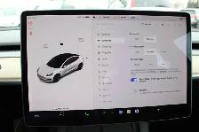 2021 Tesla Model 3 - Photo 22