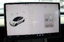 2021 Tesla Model 3 - Photo 24