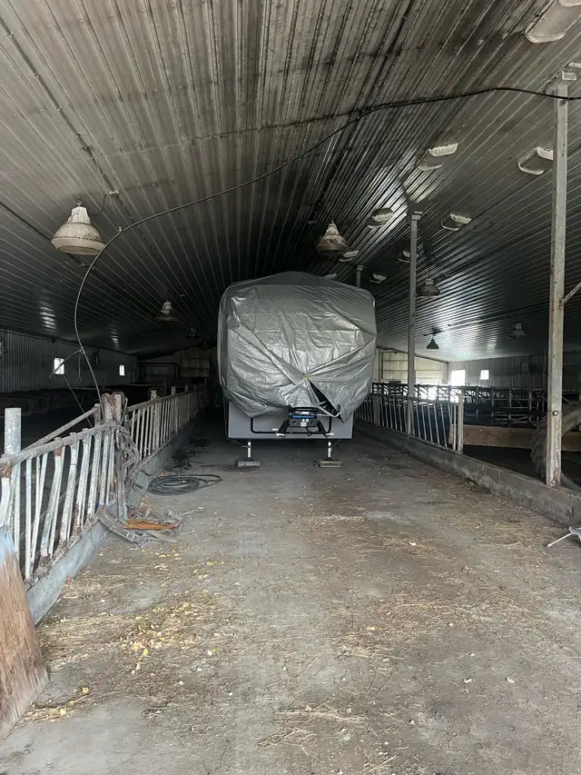 2022 Cougar 27sgs fifth wheel - Photo 5