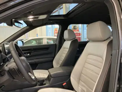 2026 Honda CR-V Hybrid Touring AWD - Photo 6