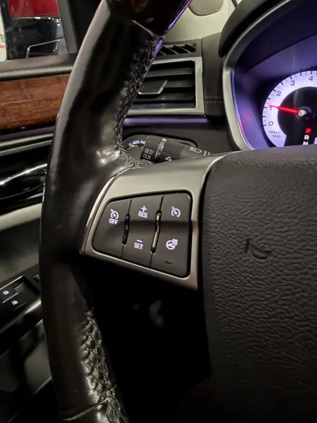 2012 Cadillac SRX Luxury - Photo 17