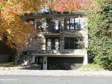 3½ Ahuntsic-Cartierville / JUIN / JUILLET  (Triplex)