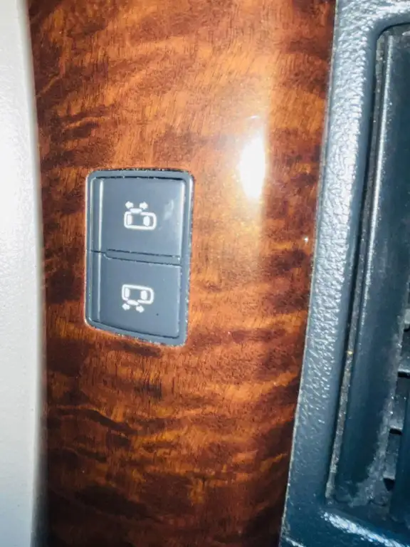 2011 Nissan Quest S Front-wheel Drive Passenger Van CVT - Photo 16