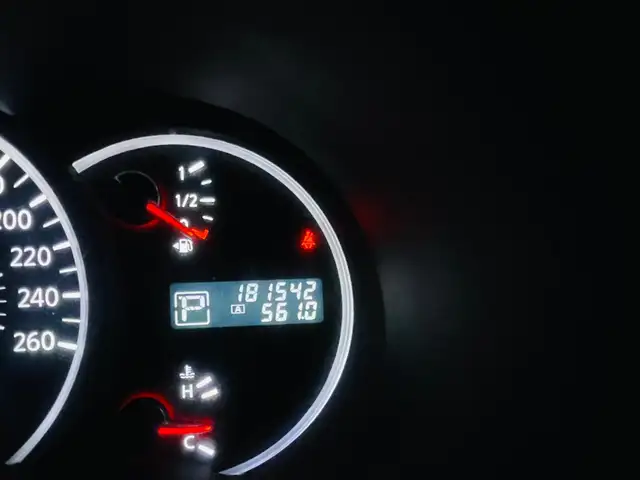 2011 Nissan Quest S Front-wheel Drive Passenger Van CVT - Photo 21