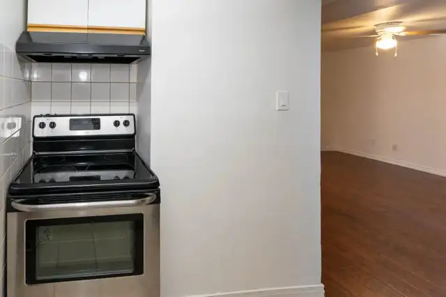 1 Bed 1 Bath Bsmt Pickering @ Dixie & Finch SEPARATE ENTRANCE - Photo 5