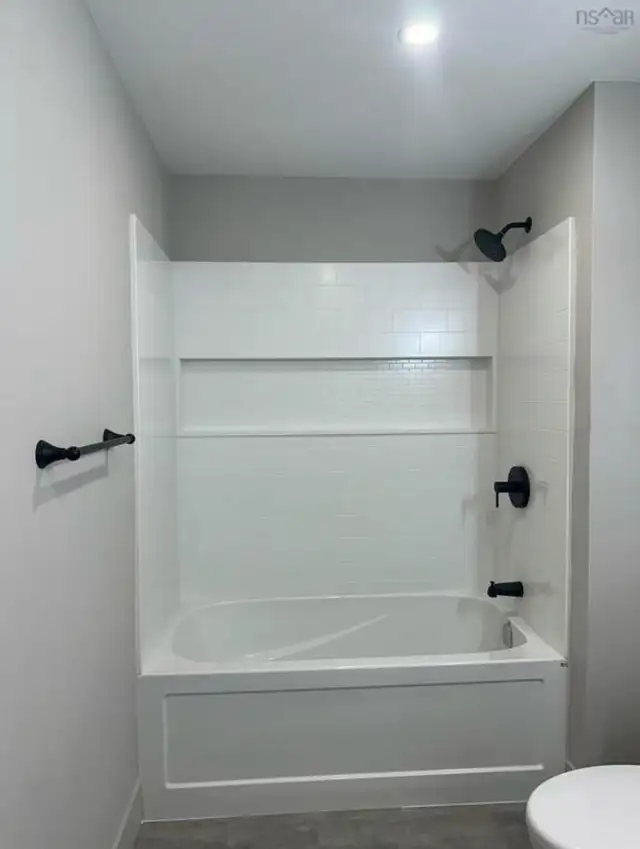 Modern 3 Bedroom 2 Bath Semi Detached close to Greenwood NS - Photo 4