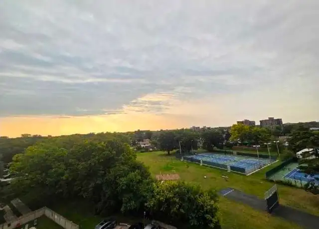 1 Bedroom Apartment SUBLET - Photo 10