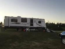 2013 LACROSSE  32’ Travel Trailer