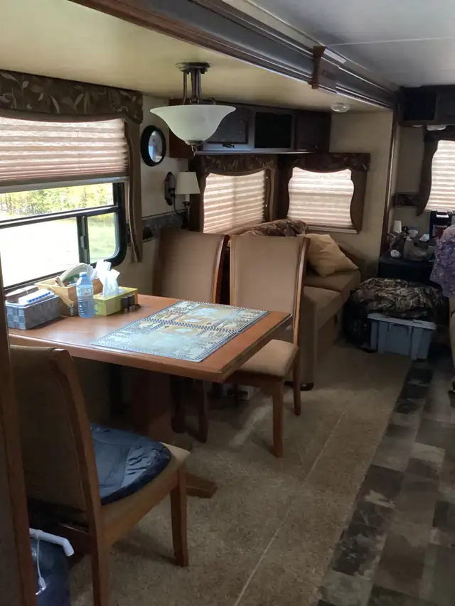 2013 LACROSSE  32’ Travel Trailer - Photo 3