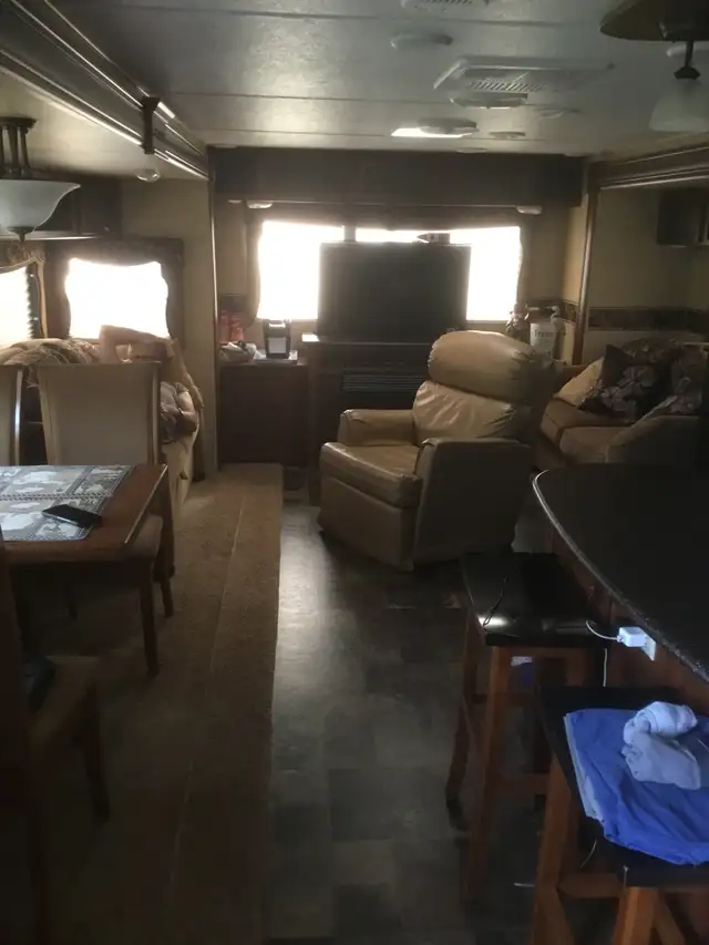 2013 LACROSSE  32’ Travel Trailer - Photo 6
