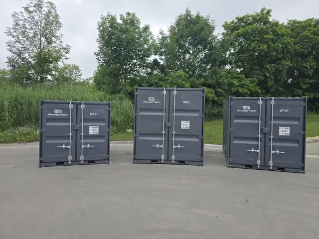 10ft, 9ft and 8ft mini shipping containers available now !!!