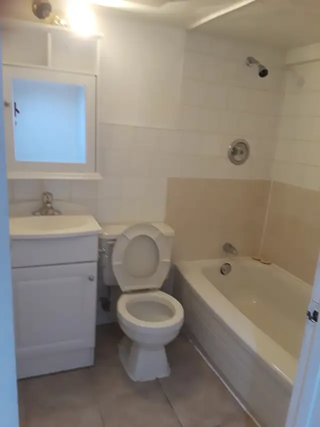 Private Room-Basement-Scarborough-April 1st - Photo 5