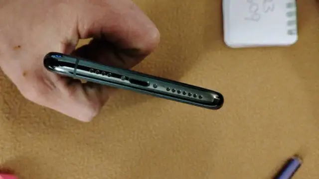 iPhone 11 Pro Max – 256GB (Excellent Condition – For Parts / Re - Photo 5