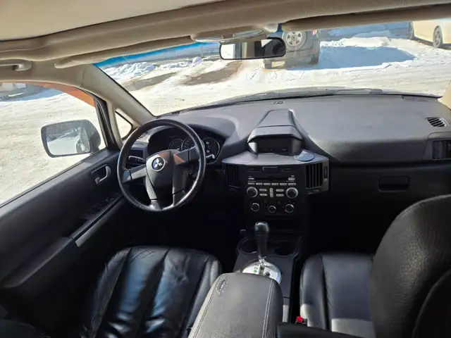 Mitsubishi enduar 2011 car for sale, engine 3.8 mileage 243 000 - Photo 4