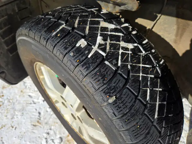 Mitsubishi enduar 2011 car for sale, engine 3.8 mileage 243 000 - Photo 9