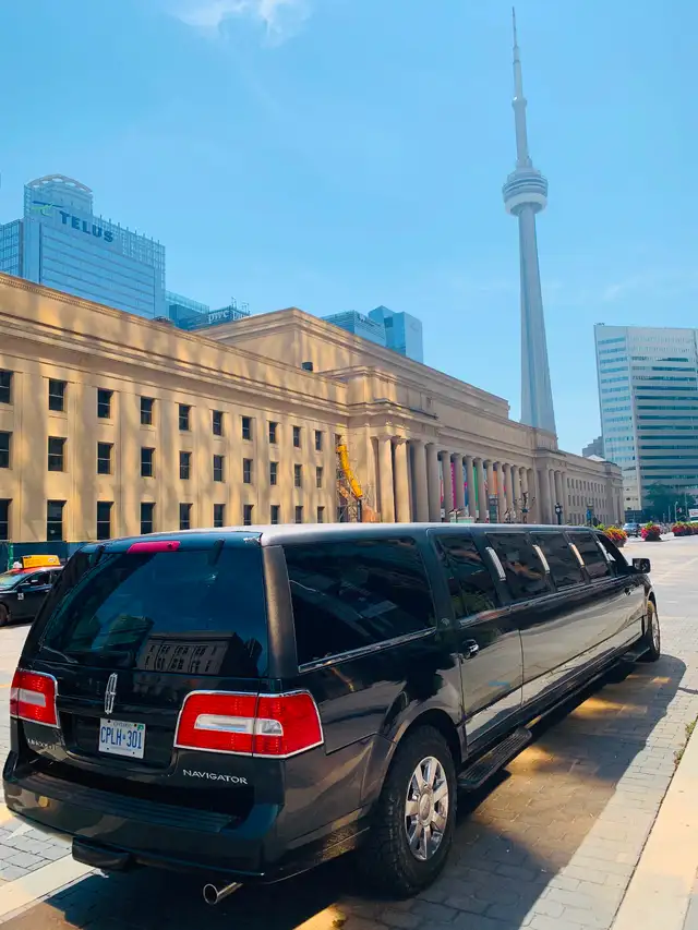 TORONTO LIMOS-HAMILTON LIMOUSINE WEDDING AIRPORT CONCERT CLUB - Photo 2