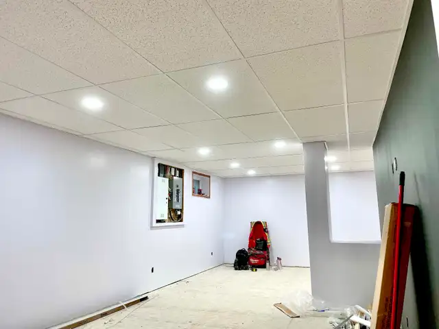 Professional Ceiling Installation - Commercial & Residential - Photo 10