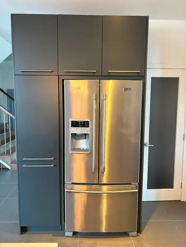 Meubles , Armoire de Cuisine et réfrigérateur