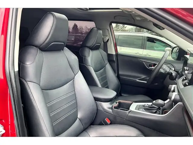 2023 Toyota RAV4 Limited | Vented Leather | Sunroof |SafetyTec | - Photo 7