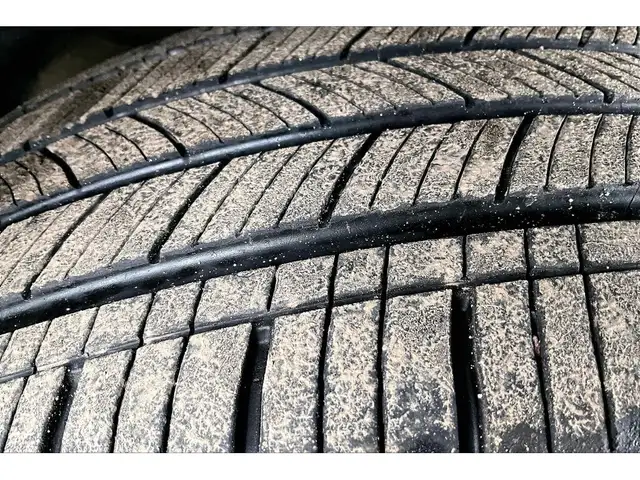 2023 Toyota RAV4 Limited | Vented Leather | Sunroof |SafetyTec | - Photo 35