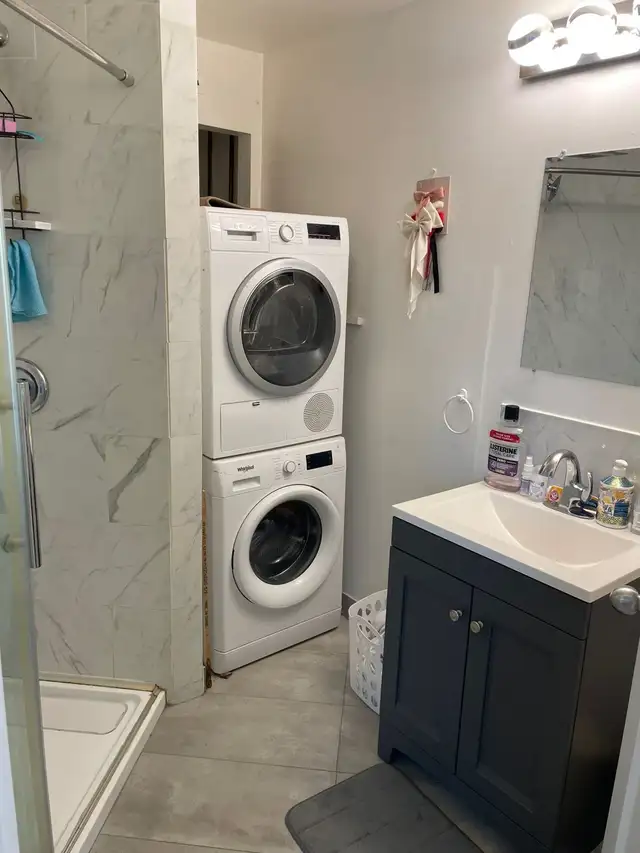 ✨ STUDIO LUXE MEUBLÉ – MÉTRO PAPINEAU ✨ - Photo 3