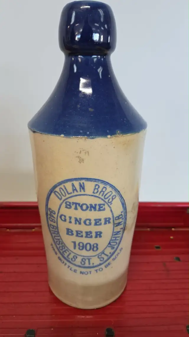 DOLAN GINGER BEER STONE BOTTLE 1908