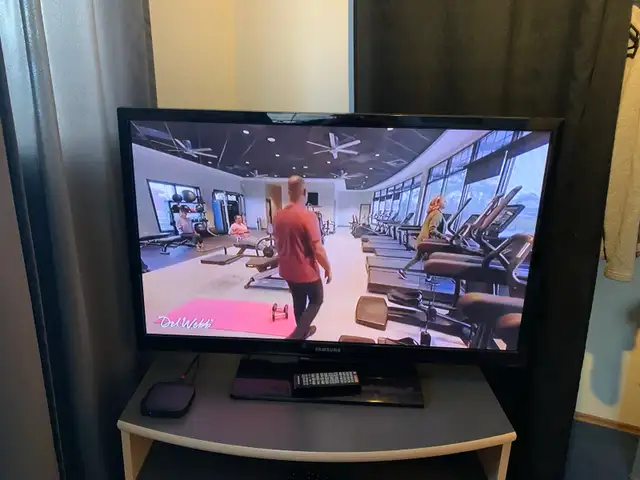 Samsung 43" Pkasma TV