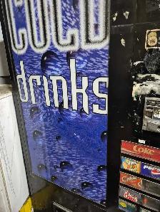 Free pop machine - Fully operational