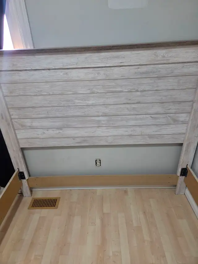 Ashley Bedroom set - Photo 4