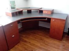 very nice corner desk with keyboard very good condition