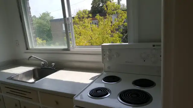 DORVAL : Large 2.5  For April, $780/m - Photo 6