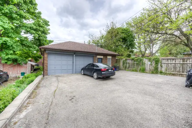 Large 2 Bedroom Apartment for Rent - Photo 11