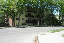 Regal Manor 1- or 2-bedroom suites Available!