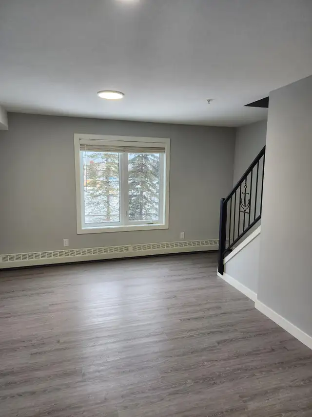 2 Bed Apartment Located on the Beach Front! - Photo 2