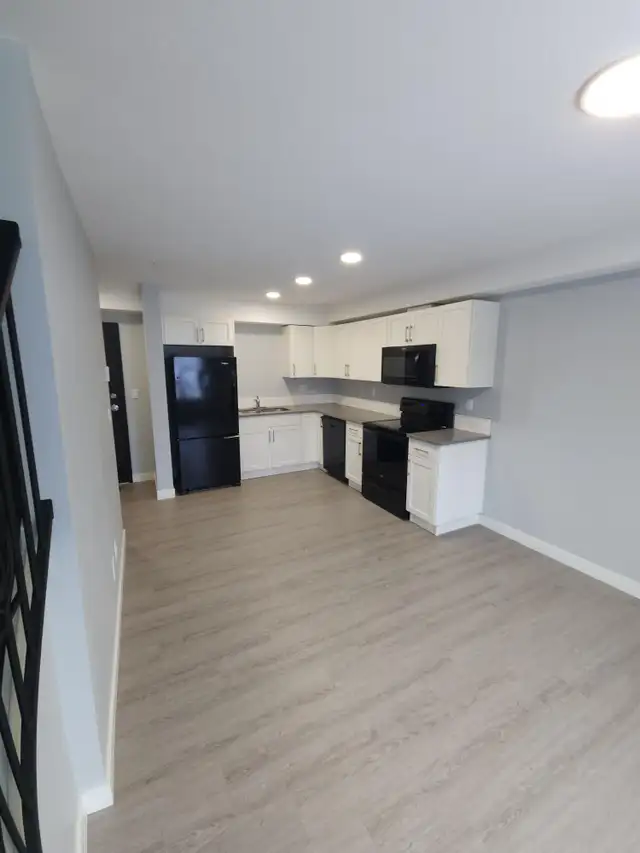 2 Bed Apartment Located on the Beach Front! - Photo 5