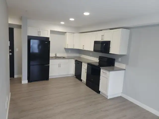 2 Bed Apartment Located on the Beach Front! - Photo 6