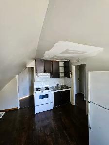 163 Jaffrey St,Unit 2, 1bedroom(1bath1kt 2F) North, all included - Photo 2