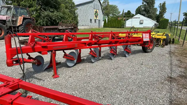 5 Furrow adjustible plow