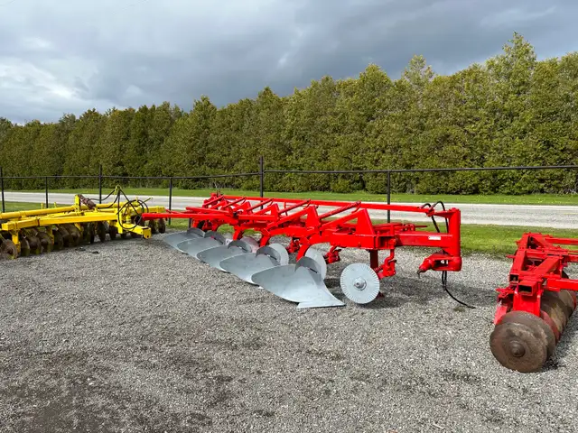 5 Furrow adjustible plow - Photo 2