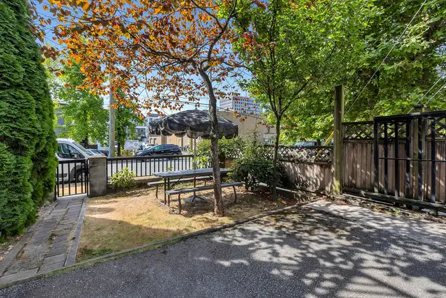 3 Bed   Den Townhome – Marpole Vibe, Smarter Value! - Photo 13
