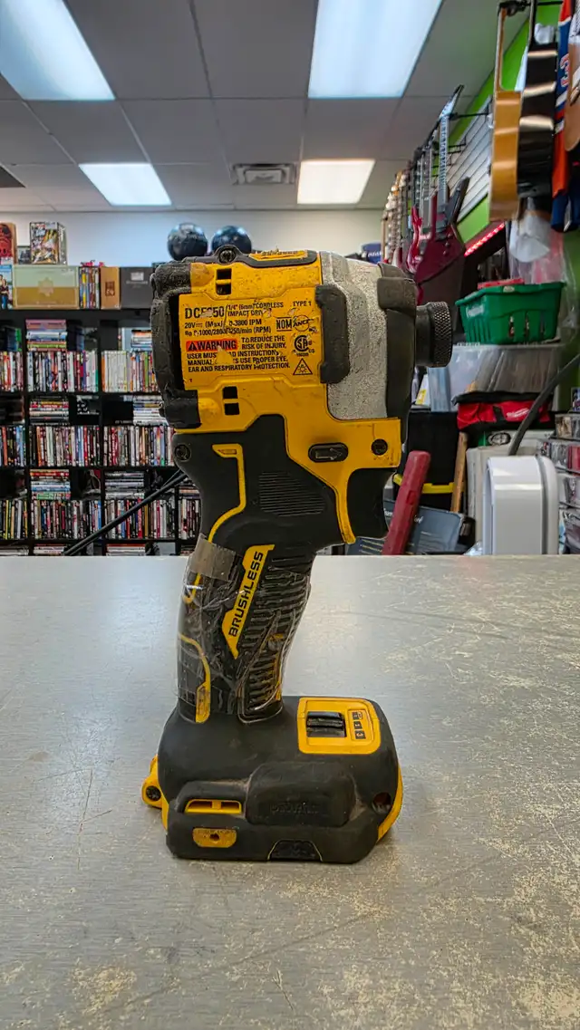 DEWALT 20V ATOMIC 3-Speed Impact Driver - DCF850 - Photo 2