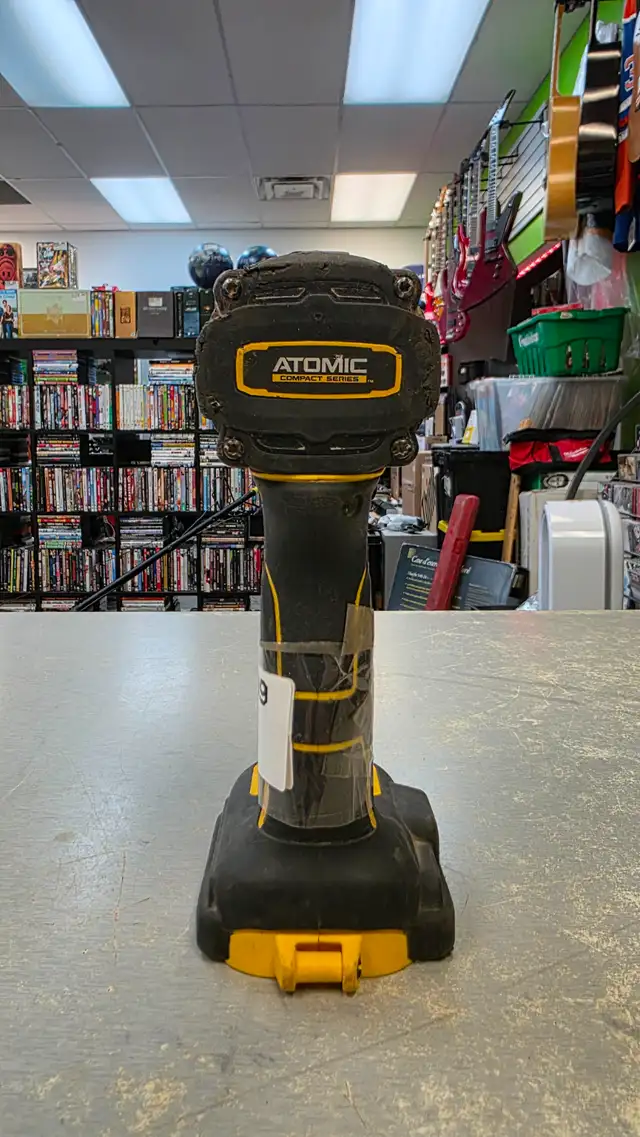 DEWALT 20V ATOMIC 3-Speed Impact Driver - DCF850 - Photo 3