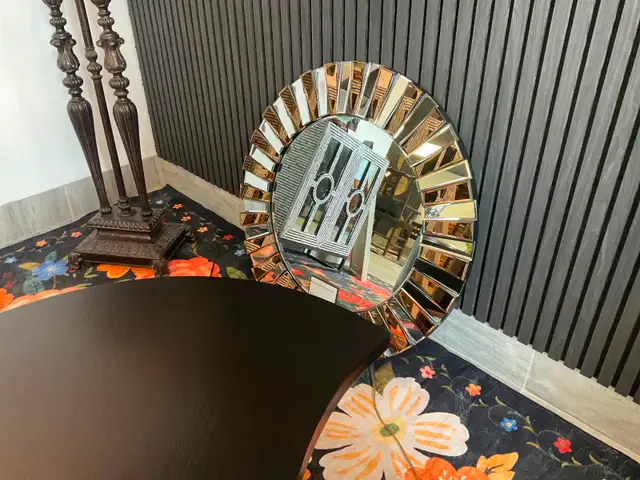 ANTIQUE MIRRORS / FURNITURE NORTH BAY - Photo 3