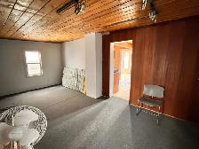 multiple rooms  for rent