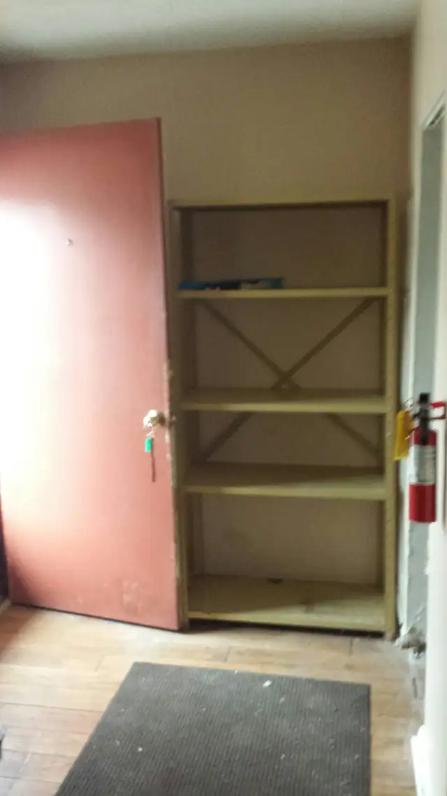 Bachelor Apartment Available FOR RENT between Lambeth&Delaware. - Photo 9