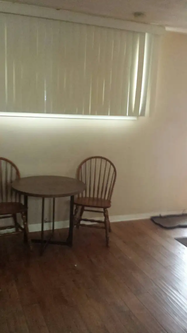 Bachelor Apartment Available FOR RENT between Lambeth&Delaware. - Photo 10