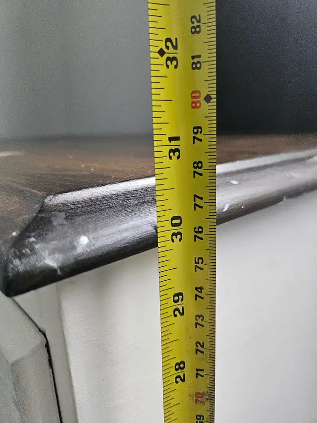 Farmhouse Dresser - Photo 3