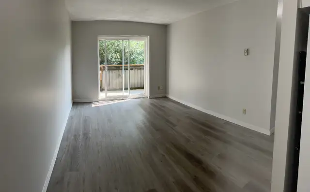 LOCATION.LOCATION. Nice 1 bedroom Apt. Available April 1st. - Photo 8